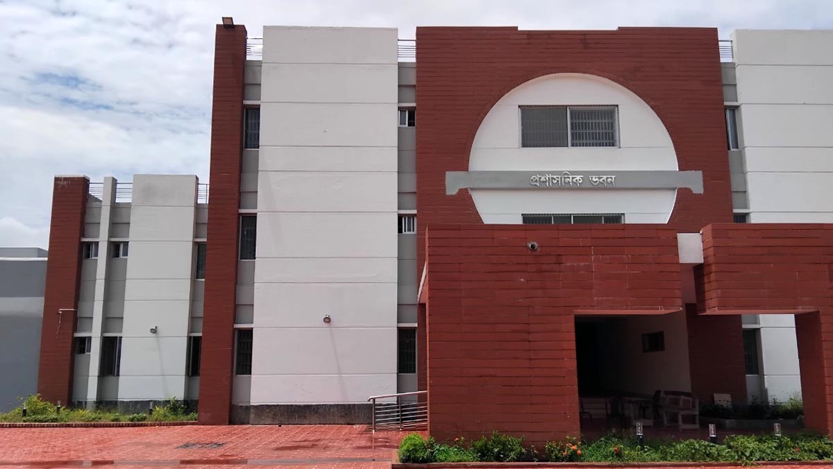 খুলনার নতুন কারাগার : বন্দিরা খুশি, কর্তৃপক্ষ বেজার