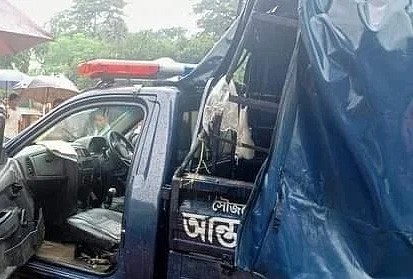 দুর্ঘটনার কবলে পুলিশের গাড়ি, এসআইসহ আহত ২