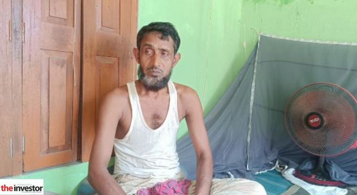 খুলনার কয়রায় ব্যবসায়ীর বাড়িতে ডাকাতি: হাত-পা বেঁধে নিয়ে গেল টাকা ও স্বর্ণালংকার