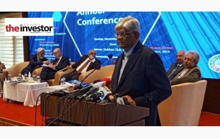 বাজারে দুই-তিন রকমের চাঁদাবাজের যোগসাজেশে পণ্যের দাম বাড়ছে বলে মনে করেন অর্থ উপদেষ্টা