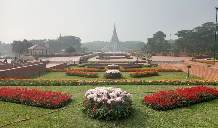 বিজয় দিবস উদযাপনে প্রস্তুত সাভার জাতীয় স্মৃতিসৌধ