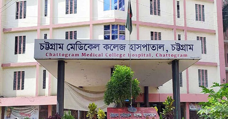 চট্টগ্রামে অগ্নিনির্বাপক যন্ত্র বিস্ফোরণে দোকান কর্মচারী নিহত