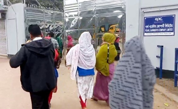 আশুলিয়ার ২৫ কারখানায় উৎপাদন বন্ধ