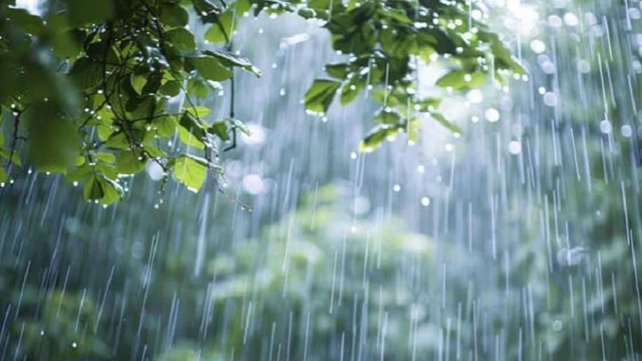 খুলনাসহ চার বিভাগে অতি ভারী বৃষ্টির সম্ভাবনা, পাহাড়ি এলাকায় ভূমিধসের আশঙ্কা