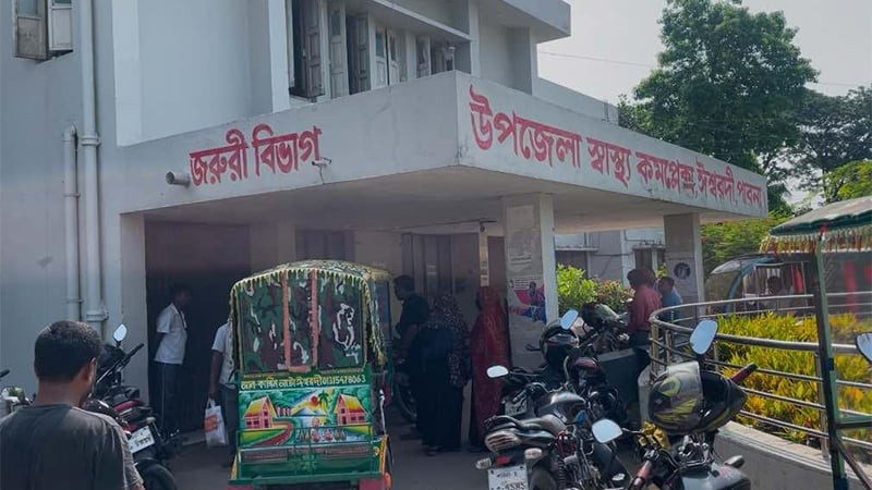 ঈশ্বরদীতে লিচু কেনার সময় কাভার্ডভ্যানের চাপায় প্রাণ গেল ৩ জনের
