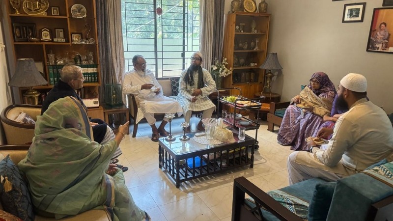 মির্জা ফখরুলের সঙ্গে সাক্ষাৎ করলেন ১৭ বছর পর কারামুক্ত বিএনপি নেতা পিন্টু