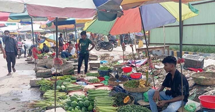 ঈদের পর খুলনার বাজারে মন্দাভাব, চড়া সবজির দাম