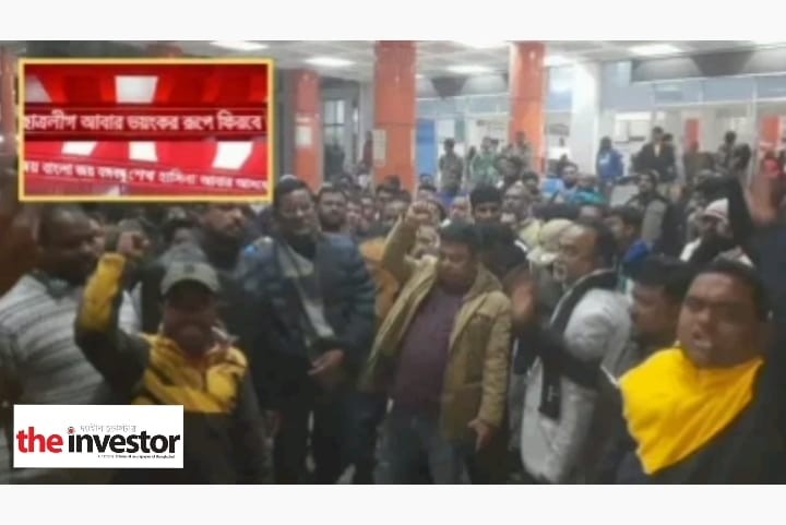‘ছাত্রলীগ আবার ভয়ংকর রূপে ফিরবে, জয় বাংলা, জয় বঙ্গবন্ধু, শেখ হাসিনা আবার আসবে’; খুলনা রেলস্টেশনের ডিজিটাল স্ক্রিনে ভেসে উঠল নিষিদ্ধ ছাত্রলীগের বার্তা