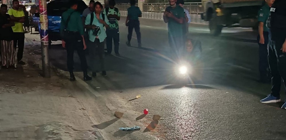 এনসিপির অফিসের সামনে হাতবোমা বিস্ফোরণ