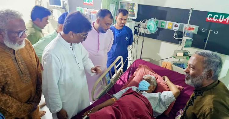 বুলুর শারীরিক অবস্থার উন্নতি, অ্যাম্বুলেন্সে নেওয়া হয়েছে ঢাকায়