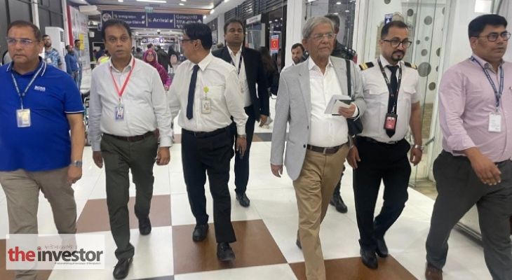 চিকিৎসার জন্য ব্যাংককে গেলেন মির্জা ফখরুল ইসলাম আলমগীর