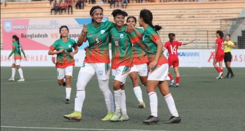 ৩৭ নারী ফুটবলারের সঙ্গে ছয় মাসের চুক্তি, নেই ১৮ বিদ্রোহী