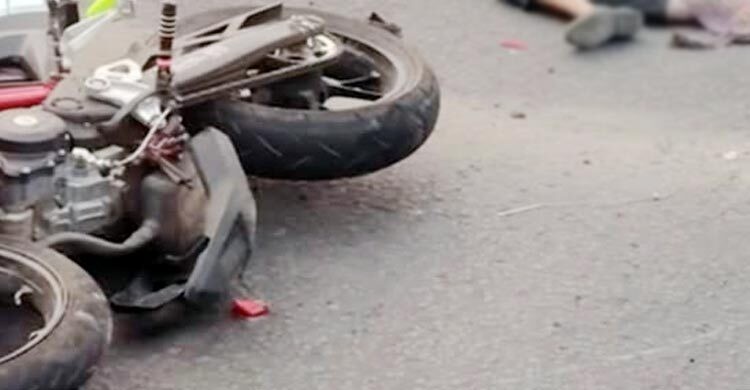 লরির ধাক্কায় প্রাণ গেলো বিশ্ববিদ্যালয় শিক্ষার্থীর