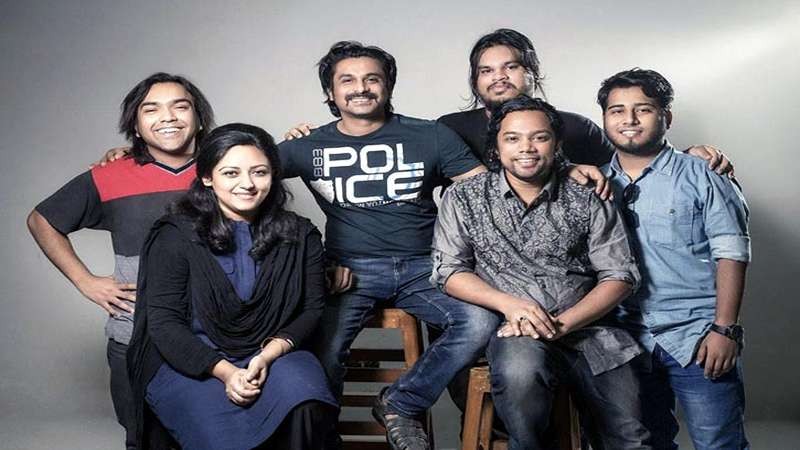 চিরকুট ব্যান্ডে ফের ভাঙন